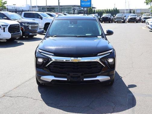 Mosaic Black Metallic 2025 Chevrolet Trailblazer LT