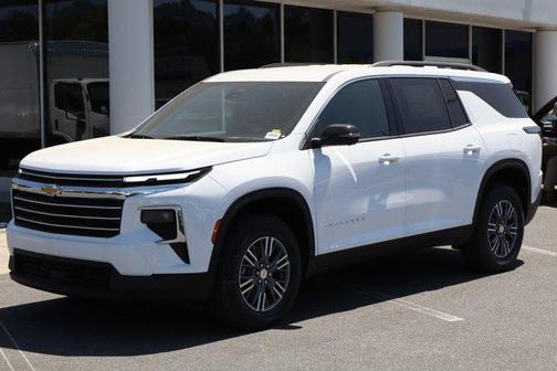 Summit White 2026 Chevrolet Traverse LT