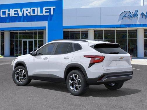 Summit White 2026 Chevrolet Trax LT
