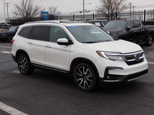 2019 Honda Pilot Touring 8-Passenger