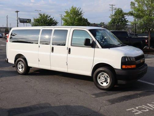 Summit White 2025 Chevrolet Express 3500 LS