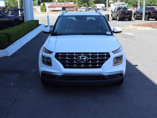 Ceramic White 2021 Hyundai VENUE SEL