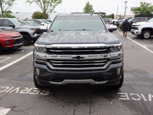 Graphite Metallic 2017 Chevrolet Silverado 1500 High Country