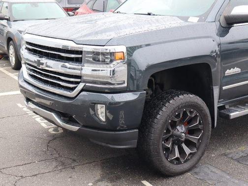 Graphite Metallic 2017 Chevrolet Silverado 1500 High Country
