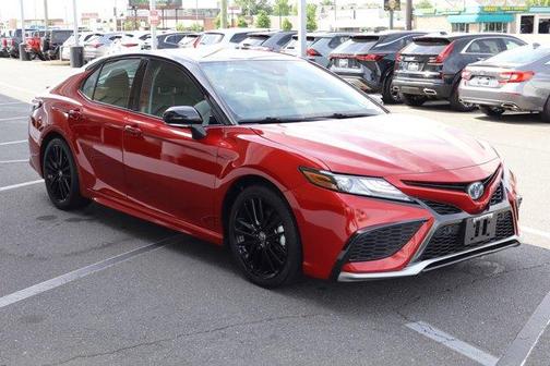 2023 Toyota Camry Hybrid XSE