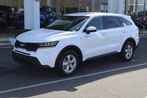2023 Kia Sorento LX