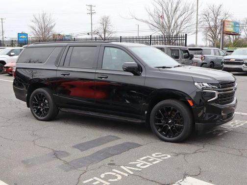 2022 Chevrolet Suburban RST