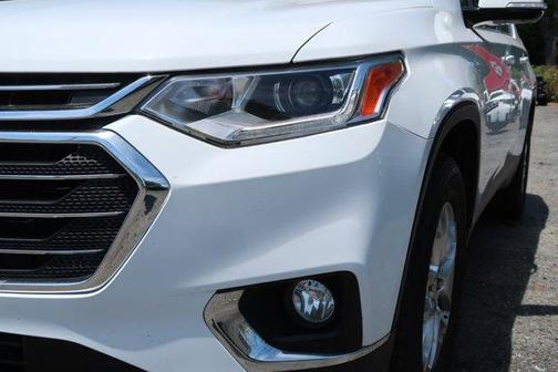 Summit White 2019 Chevrolet Traverse LT Cloth