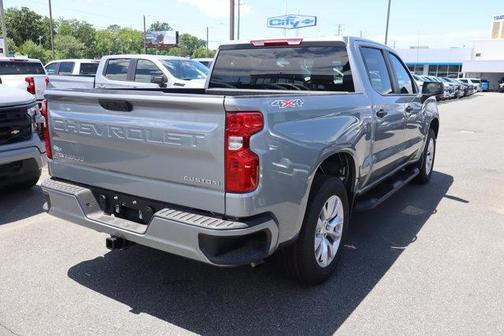 2025 Chevrolet Silverado 1500 Custom