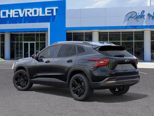 Mosaic Black Metallic 2026 Chevrolet Trax ACTIV