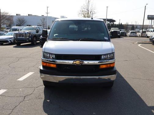 Summit White 2025 Chevrolet Express 3500 LT