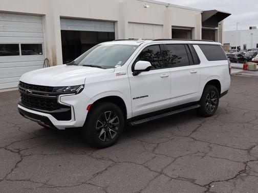 Summit White 2021 Chevrolet Suburban Z71