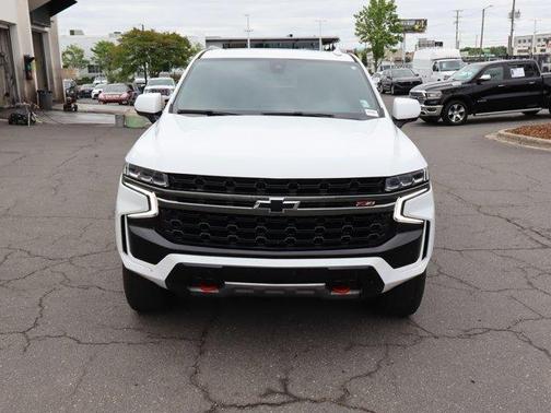 Summit White 2021 Chevrolet Suburban Z71