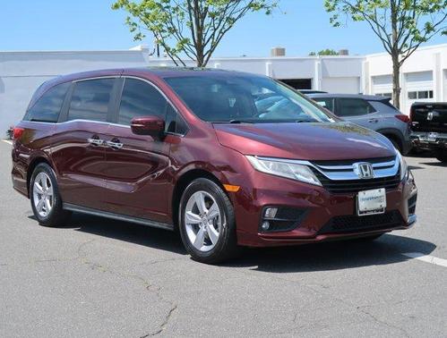 Deep Scarlet Pearl 2018 Honda Odyssey EX-L