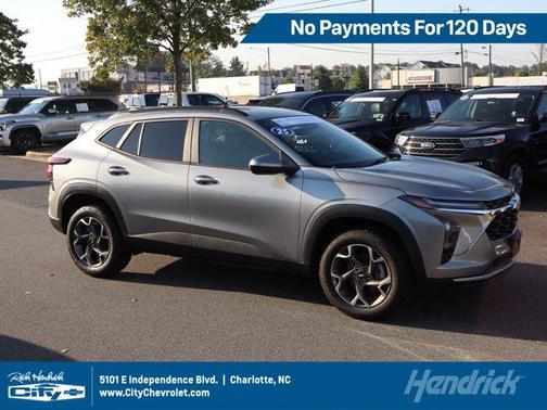 Sterling Gray Metallic 2025 Chevrolet Trax LT