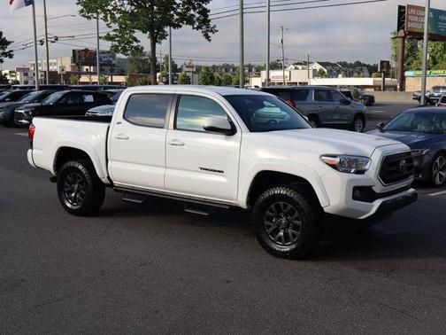 Ice 2023 Toyota Tacoma SR5