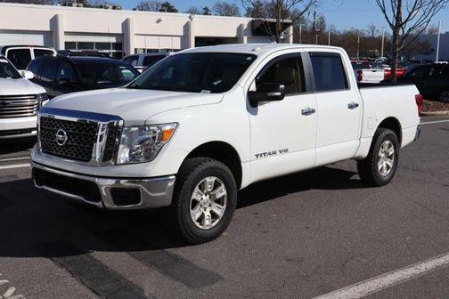 2018 Nissan Titan SV
