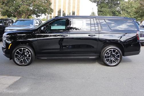 2025 Chevrolet Suburban RST
