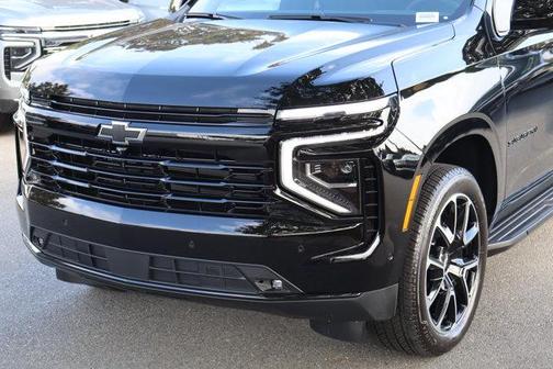 2025 Chevrolet Suburban RST