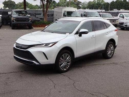 Wind Chill Pearl 2023 Toyota Venza XLE