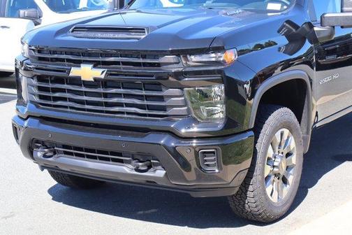 2026 Chevrolet Silverado 2500 Custom