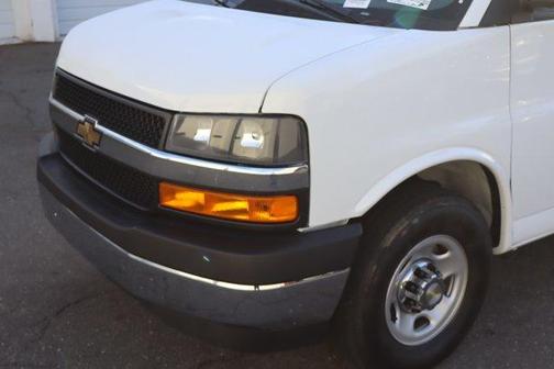 2024 Chevrolet Express 3500 LT