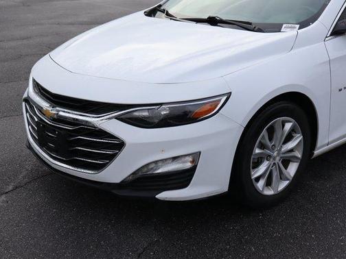 Summit White 2024 Chevrolet Malibu LT