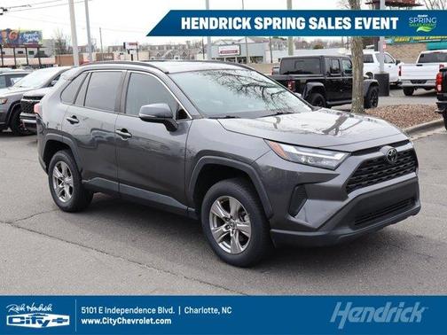 2022 Toyota RAV4 XLE