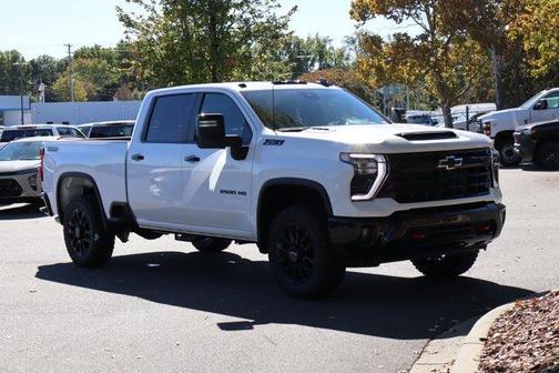Summit White 2026 Chevrolet Silverado 2500 LT