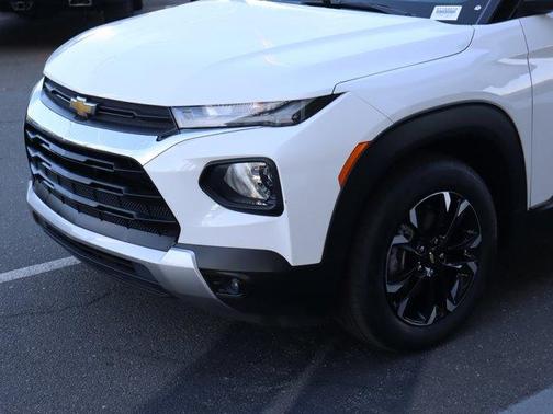 Summit White 2023 Chevrolet Trailblazer LT