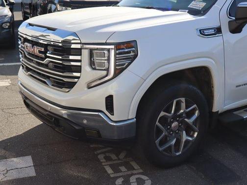 White Frost Tri-Coat 2024 GMC Sierra 1500 SLT