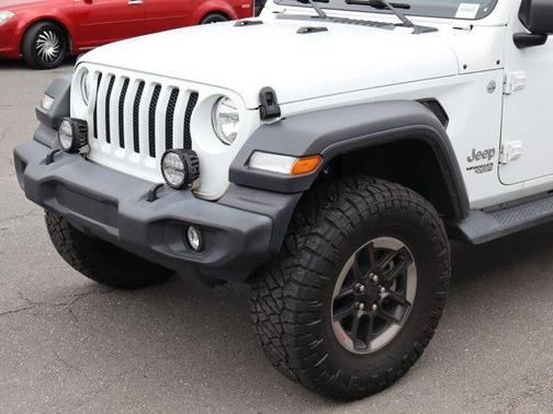 Bright White Clearcoat 2018 Jeep Wrangler Unlimited Sport