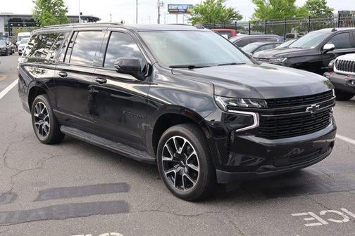 2023 Chevrolet Suburban RST