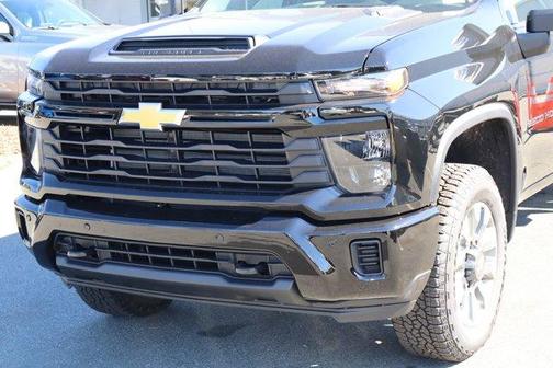 2026 Chevrolet Silverado 2500 Custom