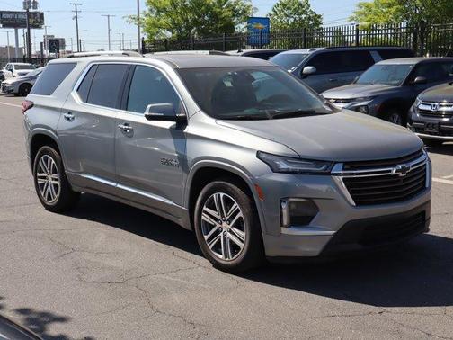 Sterling Gray Metallic 2023 Chevrolet Traverse High Country