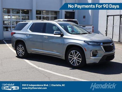Sterling Gray Metallic 2023 Chevrolet Traverse High Country