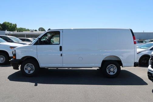 Summit White 2026 Chevrolet Express 2500 Work Van