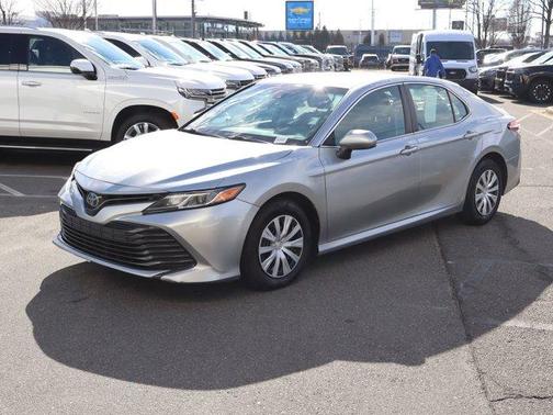 2018 Toyota Camry Hybrid LE