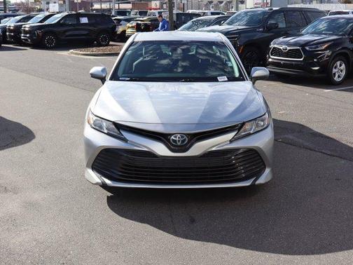 2018 Toyota Camry Hybrid LE