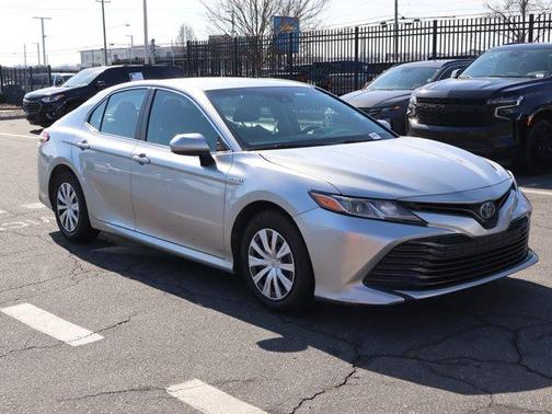 2018 Toyota Camry Hybrid LE