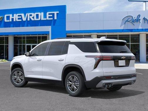 Polar White 2026 Chevrolet Traverse LT