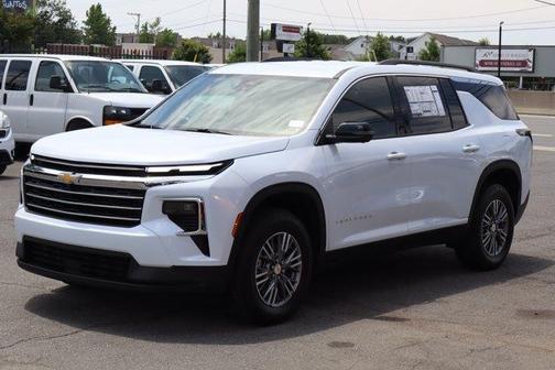 Polar White 2026 Chevrolet Traverse LT