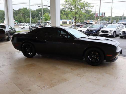 Pitch Black Clearcoat 2018 Dodge Challenger R/T