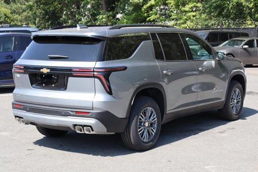 Sterling Gray Metallic 2026 Chevrolet Traverse LT