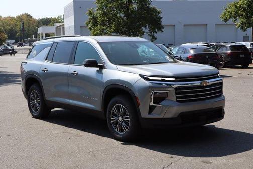 Sterling Gray Metallic 2026 Chevrolet Traverse LT