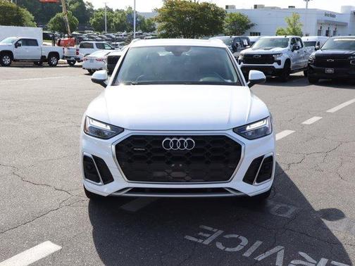 Ibis White 2022 Audi Q5 45 S line Premium Plus