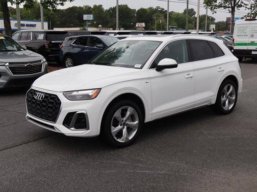 Ibis White 2022 Audi Q5 45 S line Premium Plus