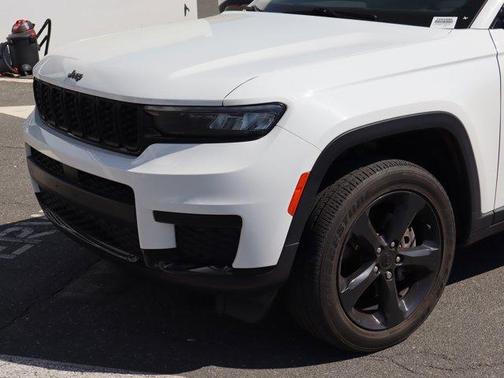 2023 Jeep Grand Cherokee L Laredo