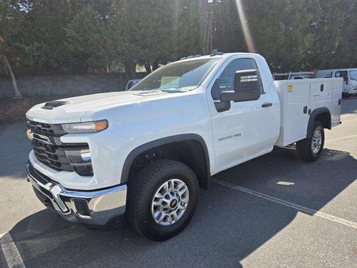 Summit White 2026 Chevrolet Silverado 2500 WT