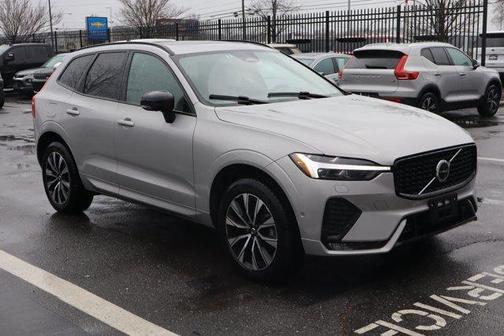 2025 Volvo XC60 B5 Plus